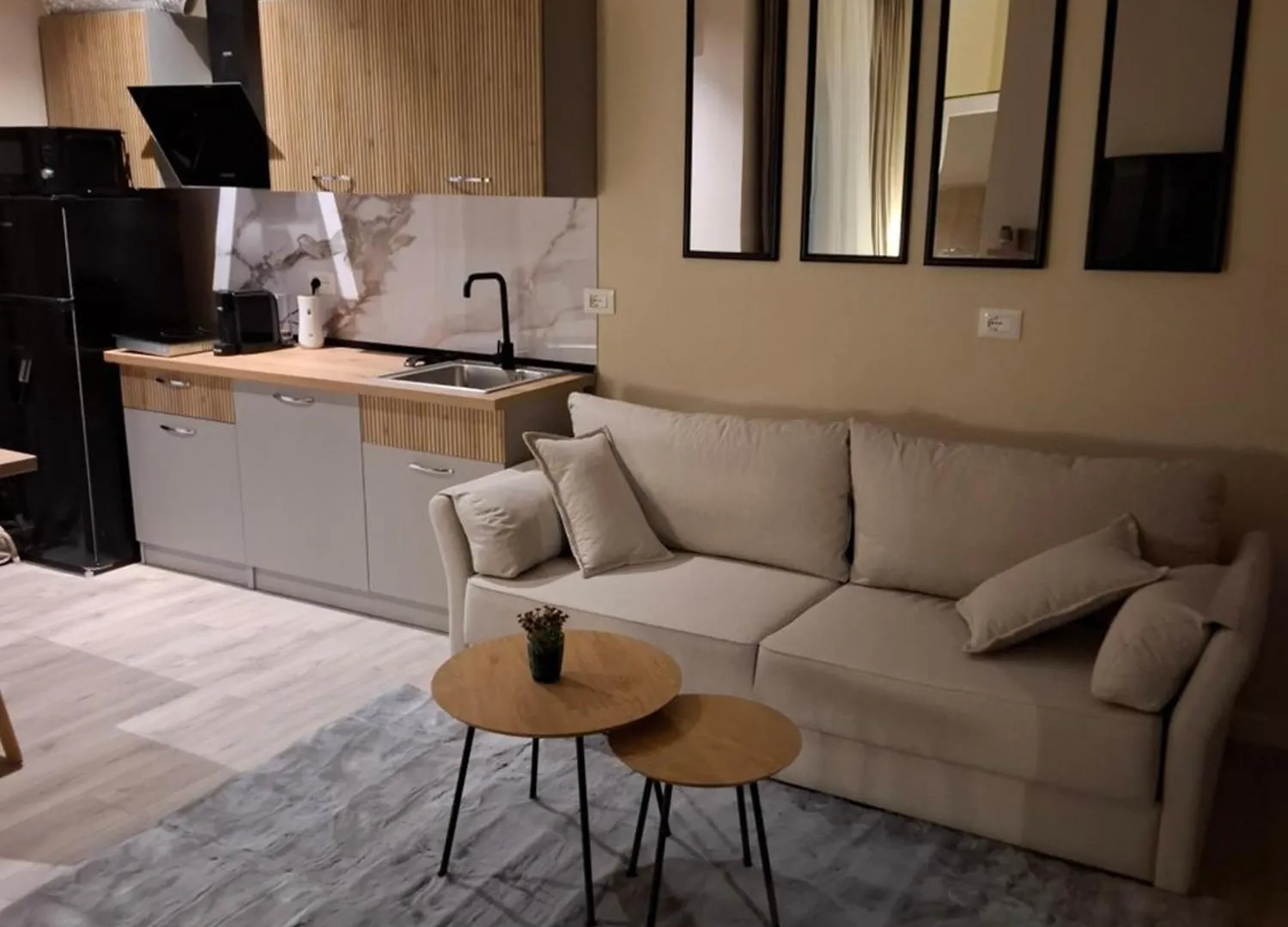 Castleview Suites Shkoder 0*,